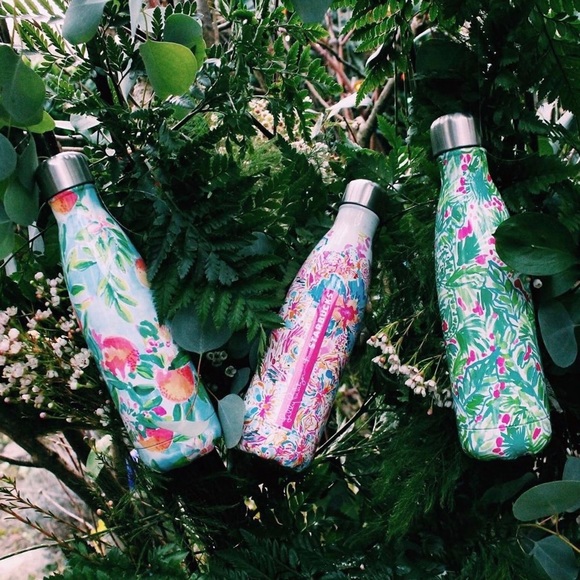 Lilly Pulitzer + Starbucks + S’well Limited Edition Water Bottle - Picture 3 of 15